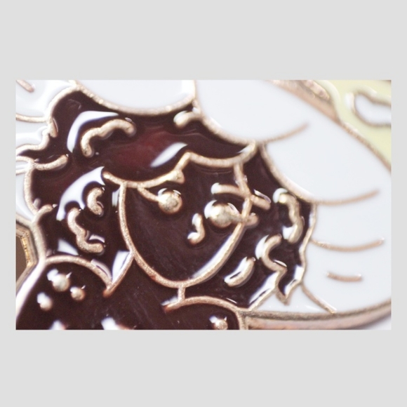 Mushroom girl enamel pin - Picture 4 of 10